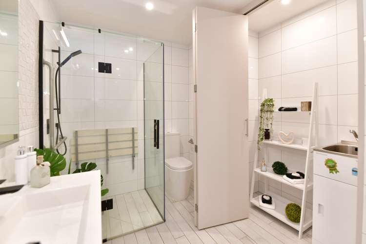 102/252 Centreway Road Orewa_12