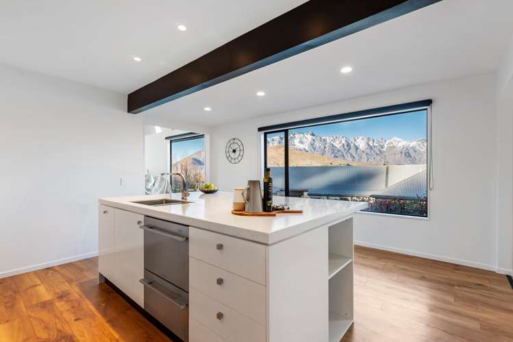 2 Peregrine Place Queenstown_12
