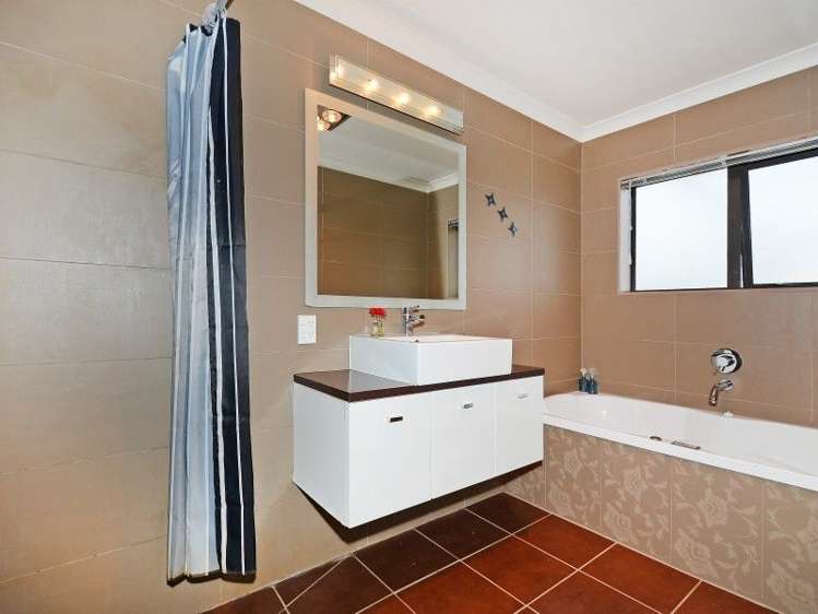 3 Swain Grove Riverstone Terraces_18