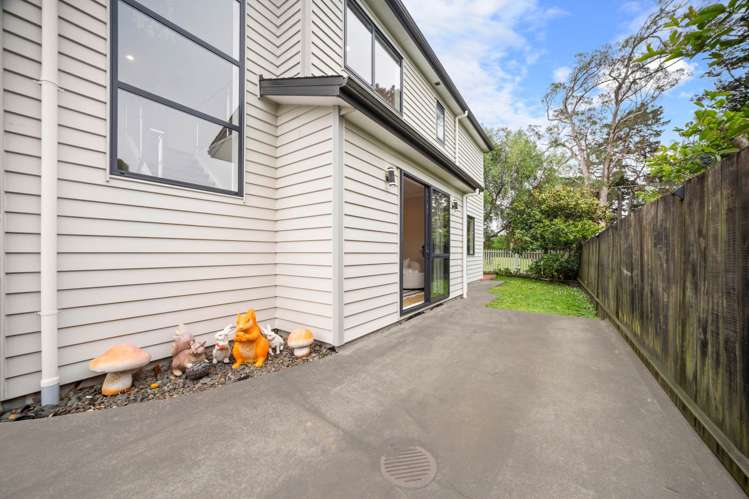 324A Royal Road Massey_25