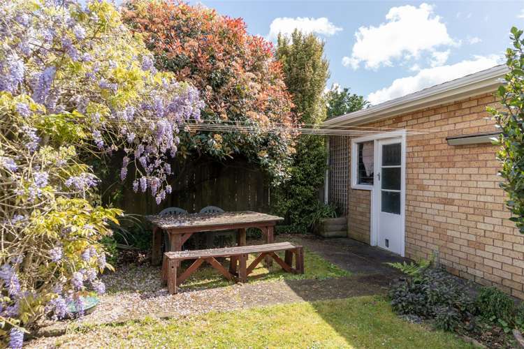 11 Scott Avenue Hamilton East_15