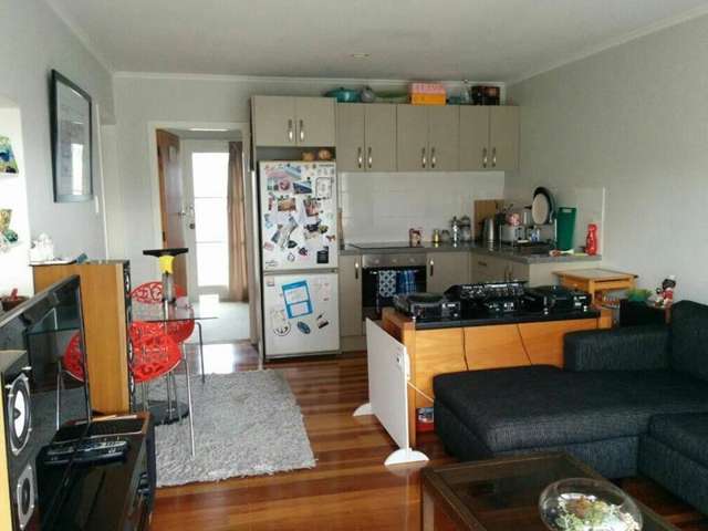 2/15 Woodford Road Mount Eden_1