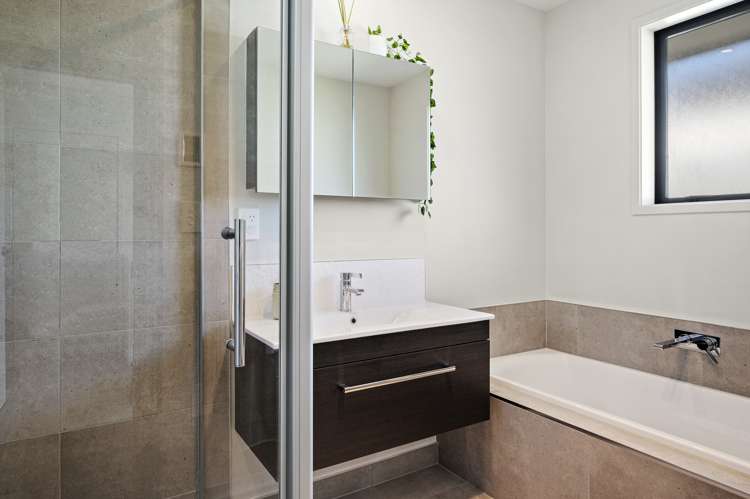 60 Seventh View Avenue Beachlands_21