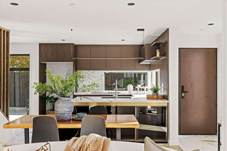 2-4/96 Innes Road St Albans_1