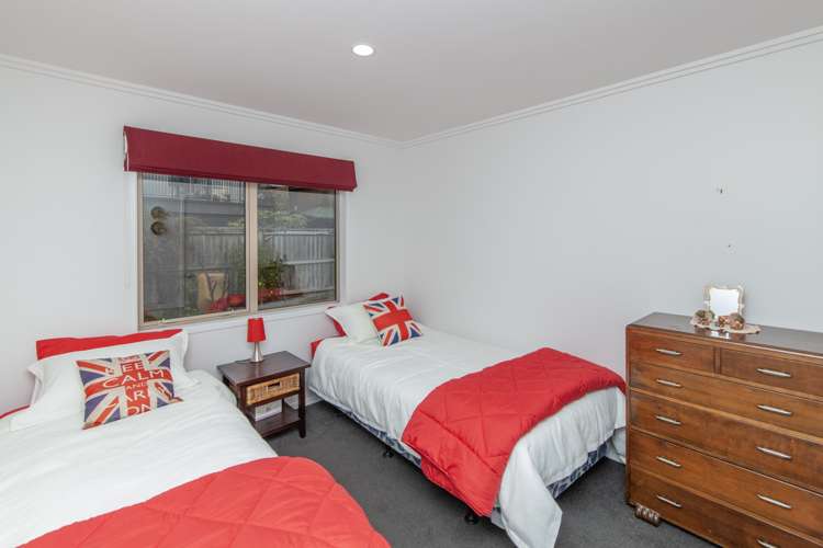 3 Pukeuri Lane Hillsborough_12