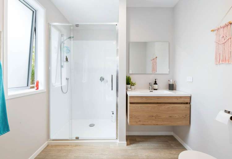 58 Brian Crescent Stanmore Bay_11