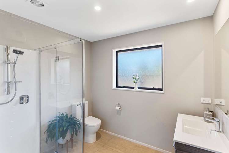 27 Craig Thompson Drive Lincoln_13