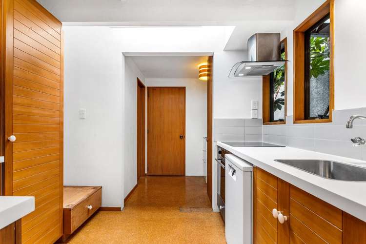 2/20 Bristol Street Merivale_2