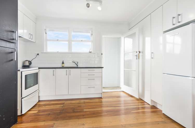 2/79 Taikata Road Te Atatu Peninsula_6