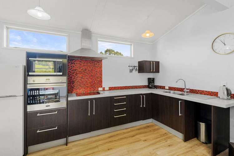 22 Pickwick Road Otamatea_19