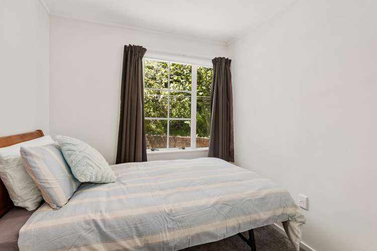 6 Erskine Close Island Bay_10