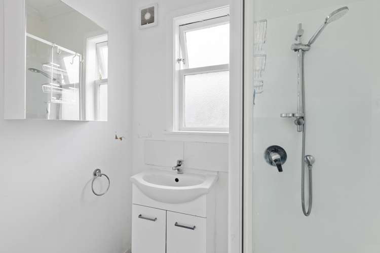 17 Kitchener Terrace Johnsonville_4