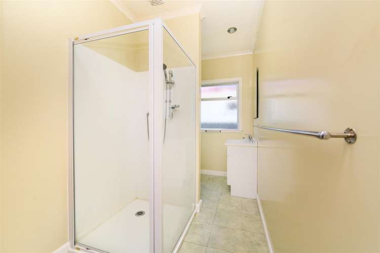 27 Lower High Street Marton_24