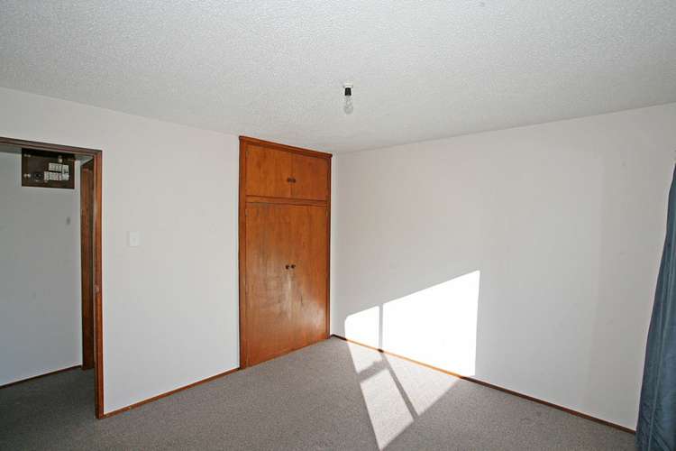 2/181 Springs Road Hornby_9