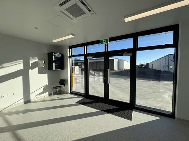 Unit 2/14C Harvard Way Mt Maunganui_4