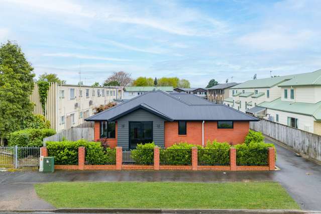 1/206 Ulster Street Whitiora_1