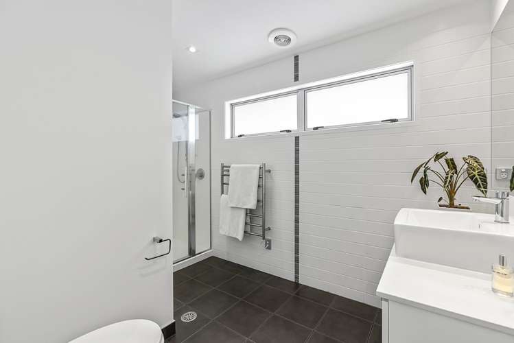 3 Dressage Lane Greenhithe_18