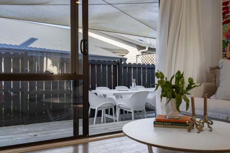 2/21 Gosford Drive Botany Downs_8