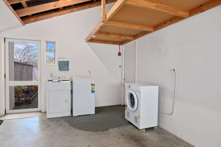 10 Hawthorn Way Richmond_9