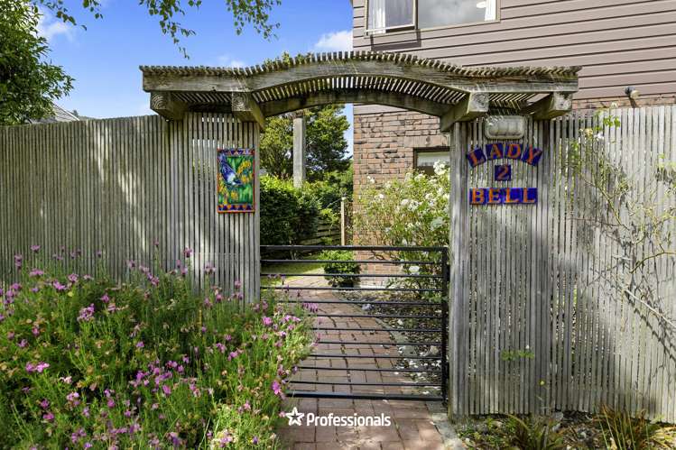 2 Lady Bell Grove Lowry Bay, Eastbourne_3