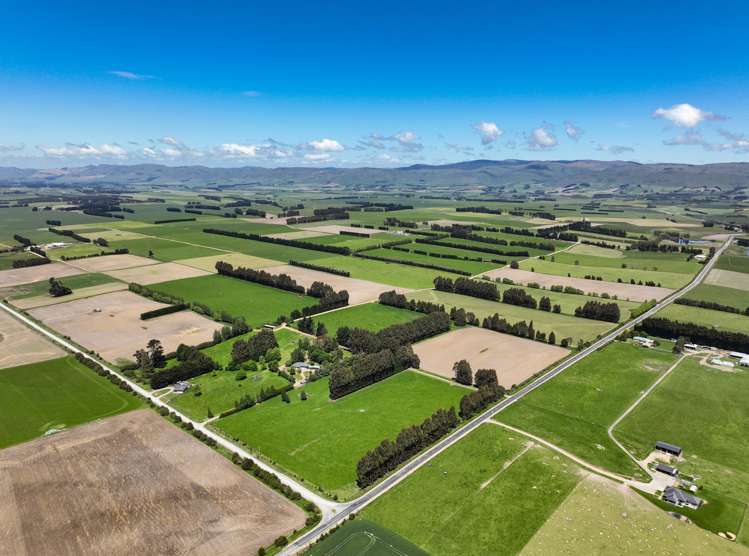 20 Longridge Village Road Winton Surrounds_11