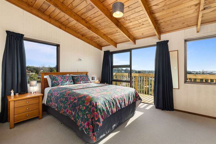 2/4 Danbury Drive Torbay_10