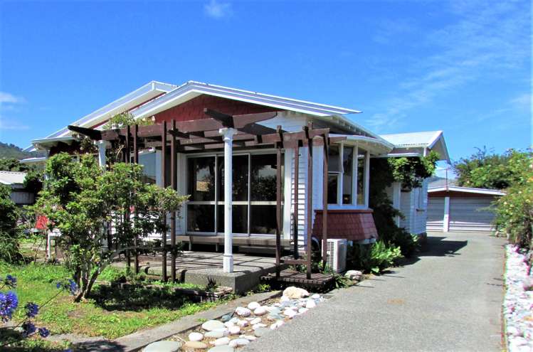 43 Palmerston Street Greymouth_26