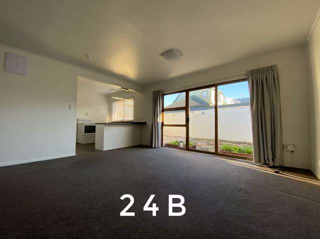 24B The Esplanade Eastern Beach_1