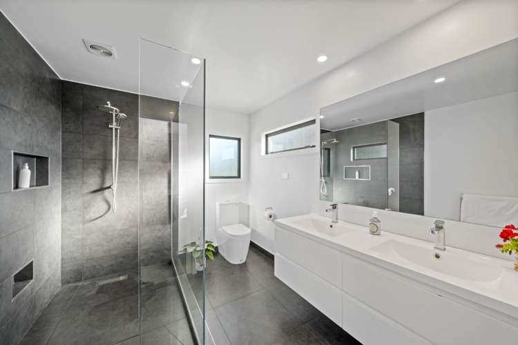 13 Bernora Crescent Bombay_11