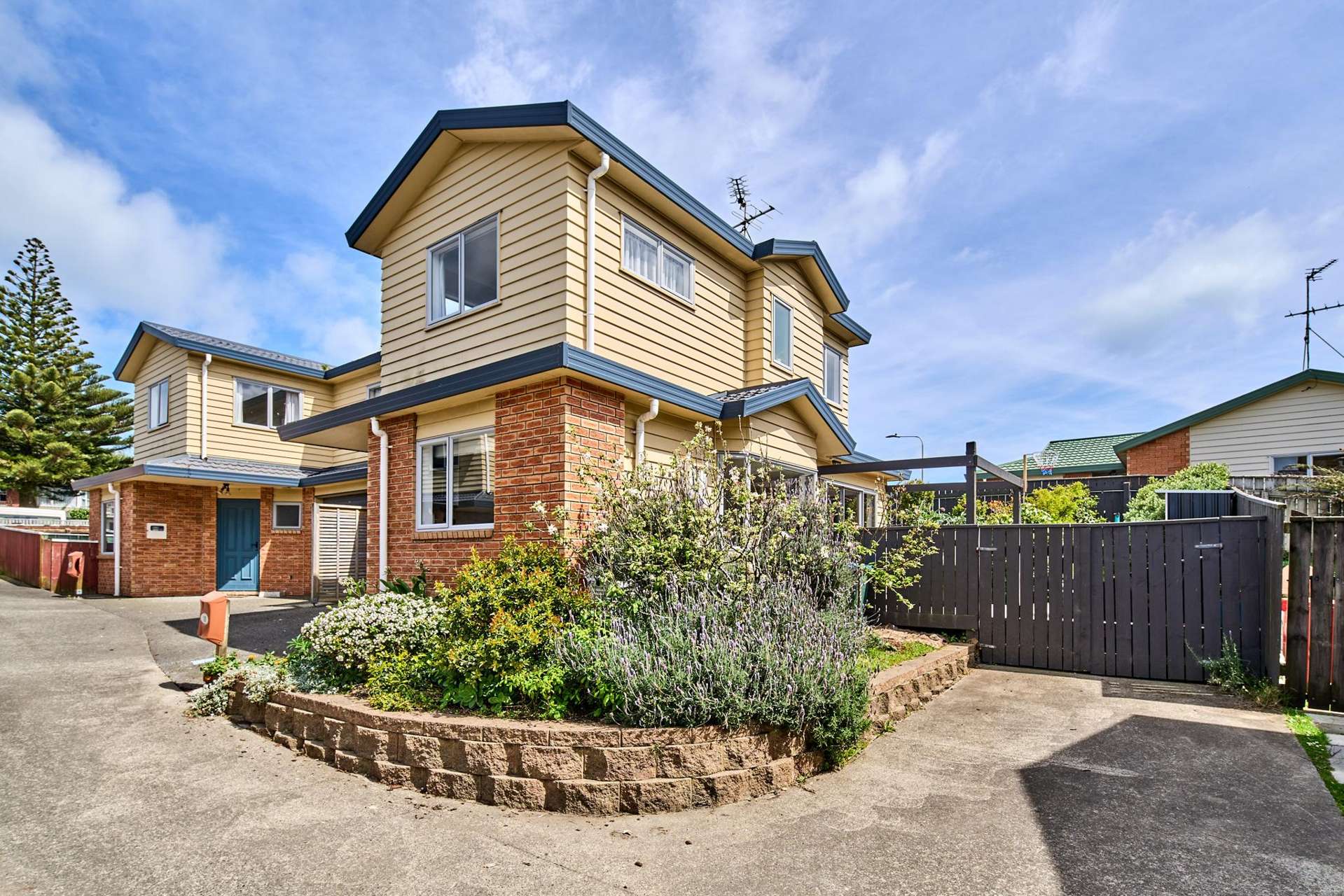 10 Pohutukawa Grove Titahi Bay_0