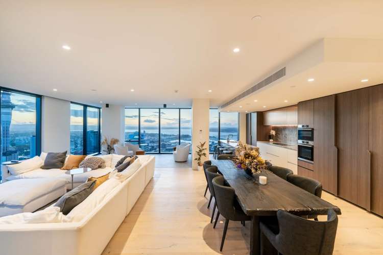 5203/10 Commerce Street_2