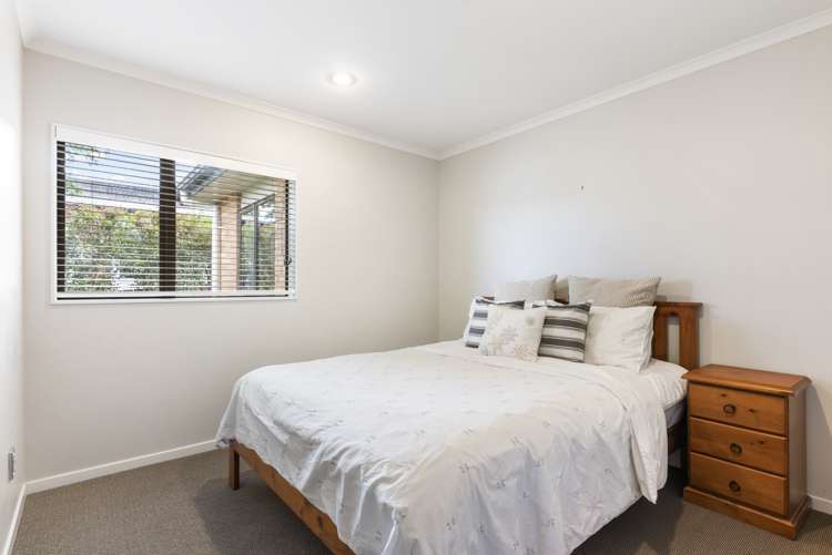 63a Royal Road Massey_9