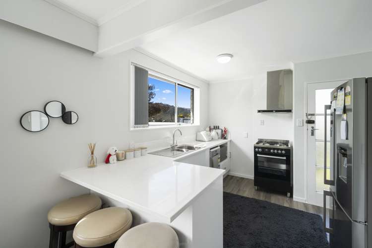 5a Enfield Street Wainuiomata_8