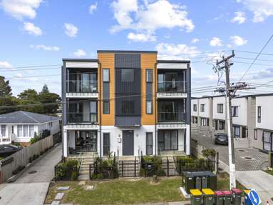 60 Smythe Road_3