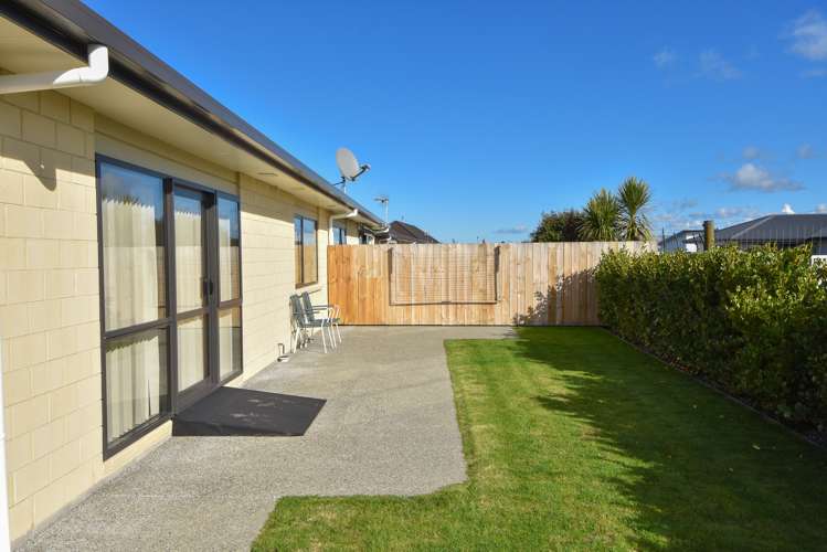 59 Ashmore Park Road Carterton_13