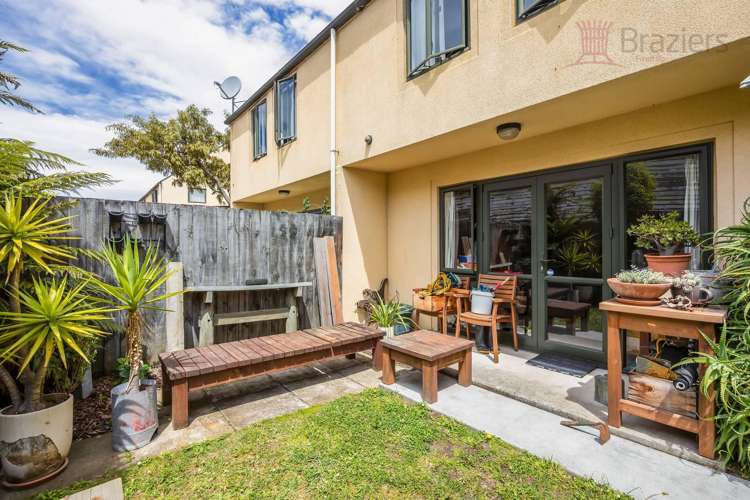 1 & 2/36 Mathesons Road Linwood_4