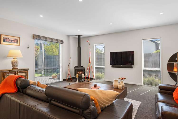 38 Carnaveron Drive Lincoln_7