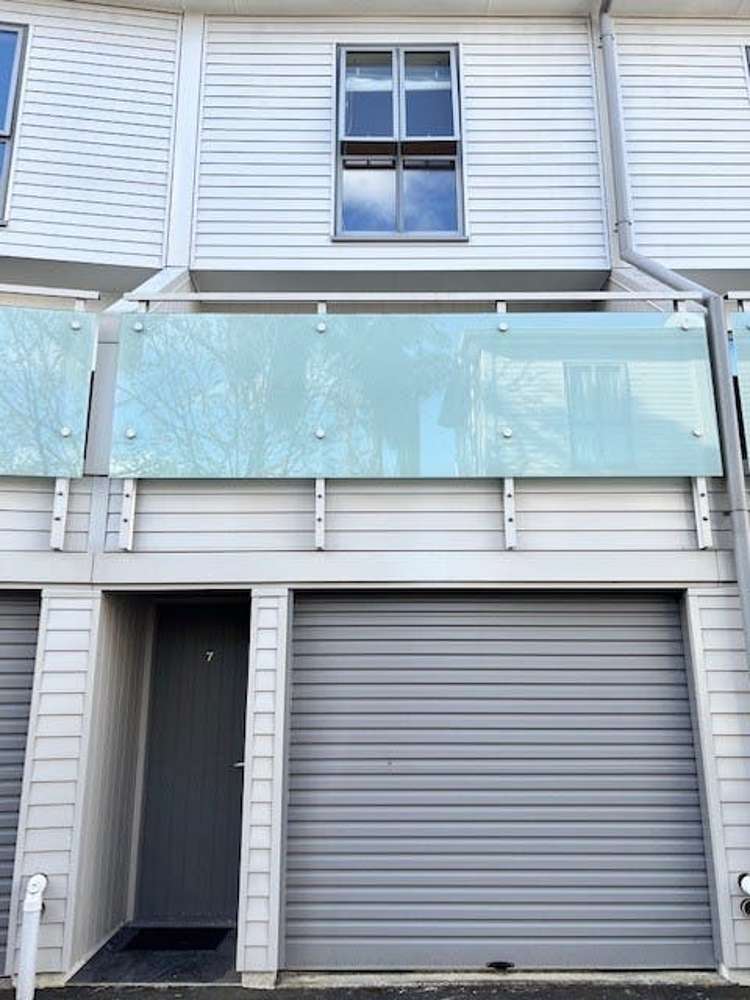 7/29 Rossmay Terrace Mount Eden_1