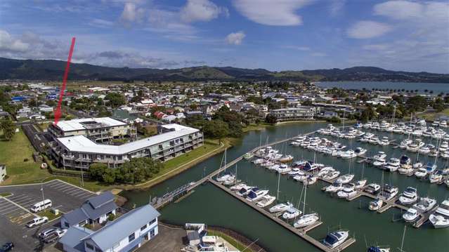 Modern Living in Marina Park
