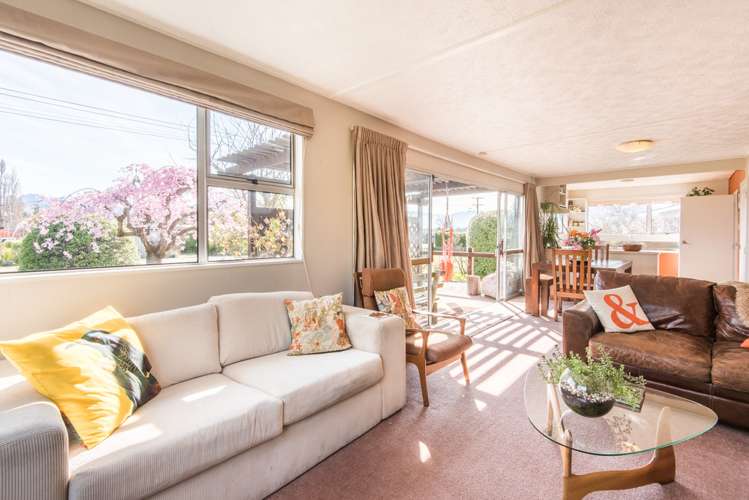 15 Dale Street Albert Town_5