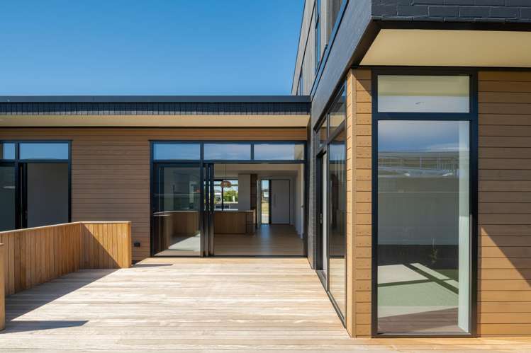 25 and 27 Blackmore Place Springlands_38
