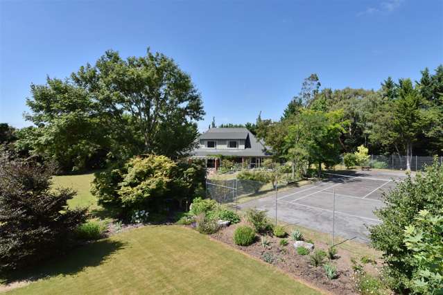 592 Mount Thomas Road Fernside_1