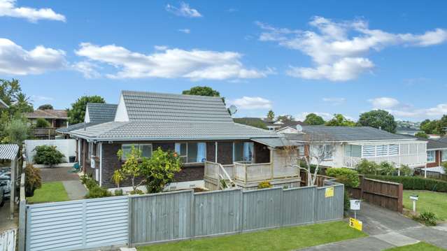 1/16 Archmillen Avenue Pakuranga Heights_2