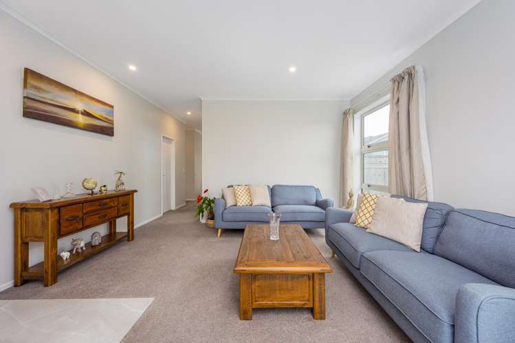 16 Couldrey Crescent Red Beach_10