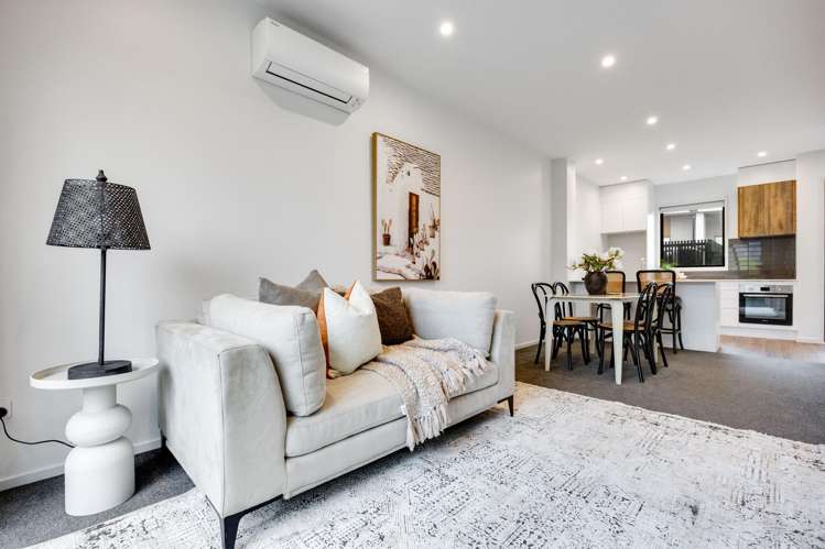 74 Glidepath Road Hobsonville_0