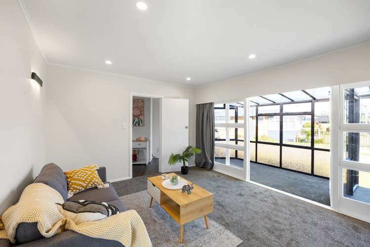 98 Bruce Avenue Glenview_4