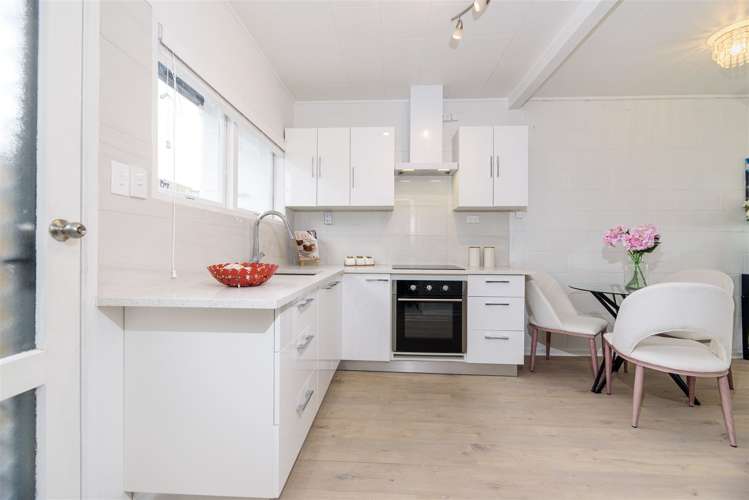 2/7 James Road Manurewa_5