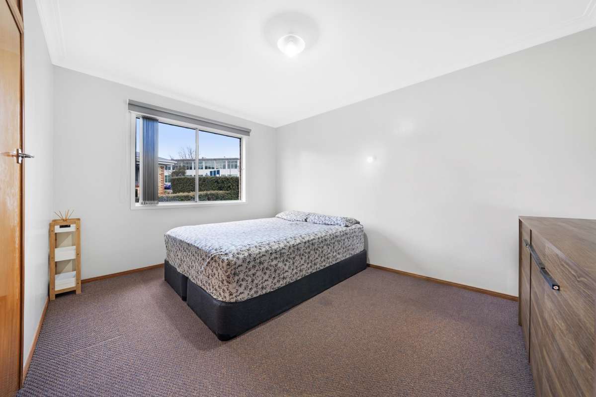 2/32 Coles Crescent_3