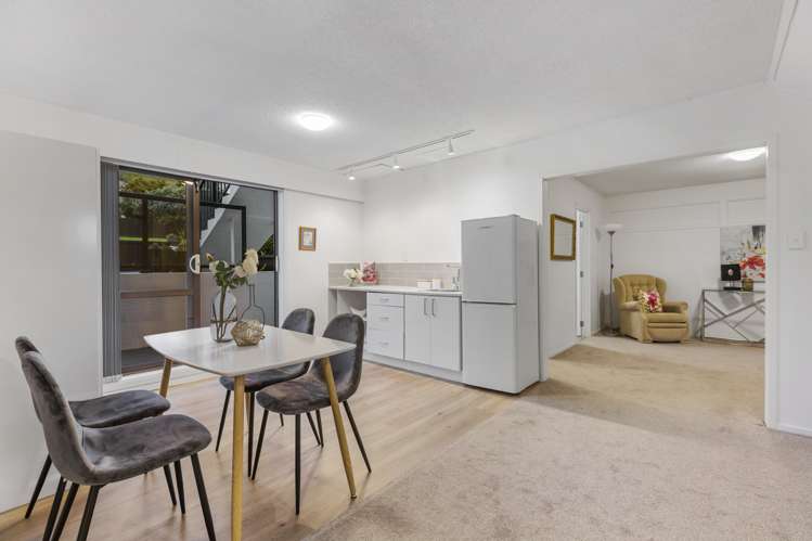 121 Wallace Road Mangere Bridge_13