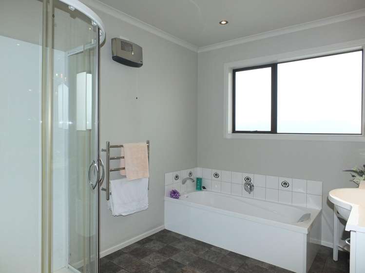 19 Le Cren Street Seaview_9